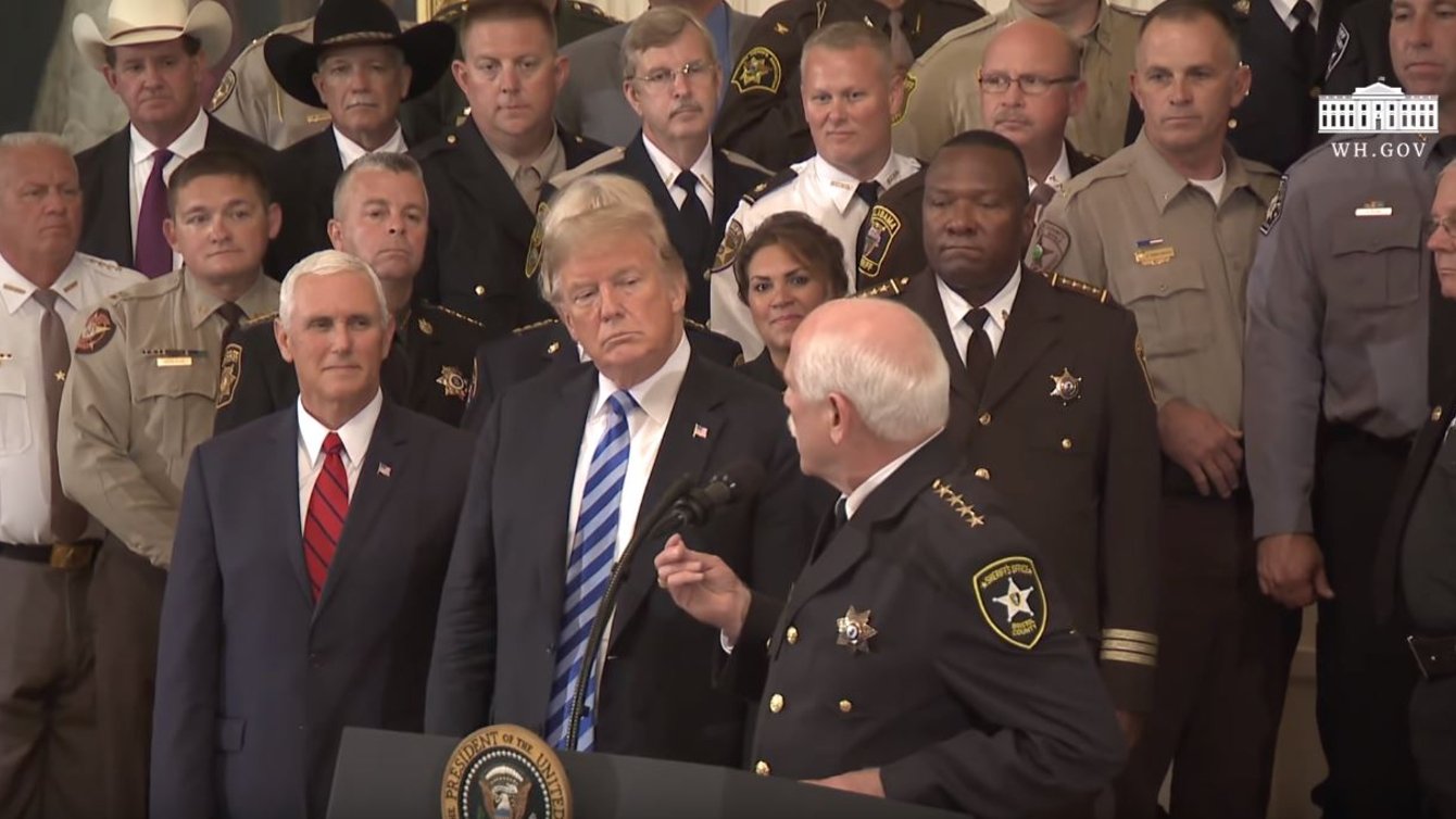 Trump meets with sheriffs